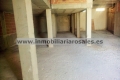 L-084, Local de 330 m2 con patio junto al Ayuntamiento.