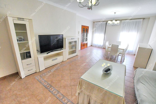 Gran piso tipo dúplex con terraza privada