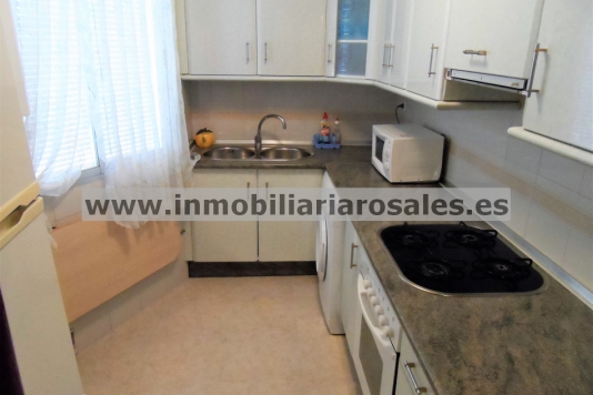 Piso muy amplio, exterior, excelente situación.