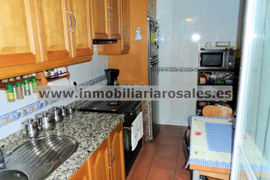 Piso en bajo con patio, todo como nuevo.