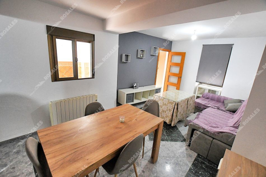 Casa en perfecto estado con patio.