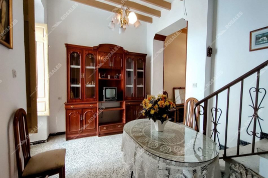 Casa con amplio patio.